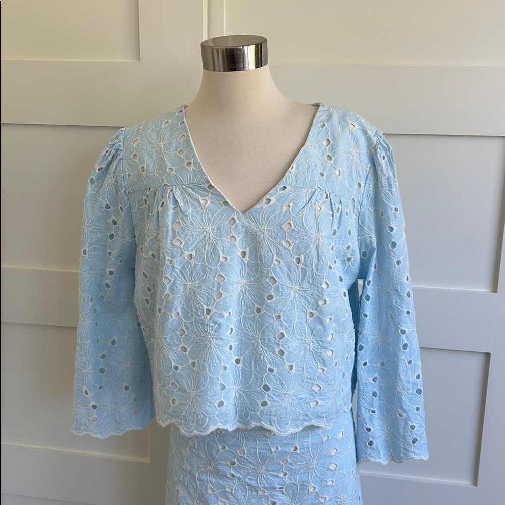 Tuckernuck- Daniella airy blue eyelit top - Picture 2 of 10
